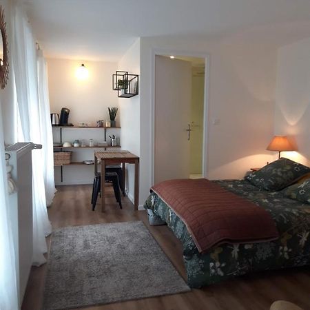 Agreables Chambres Independantes - Coutances Centre Екстер'єр фото