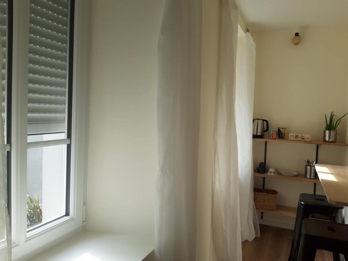 Agreables Chambres Independantes - Coutances Centre Екстер'єр фото
